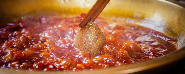 夏天吃火鍋發(fā)朋友圈的語句  夏天吃火鍋發(fā)朋友圈的語句有哪些