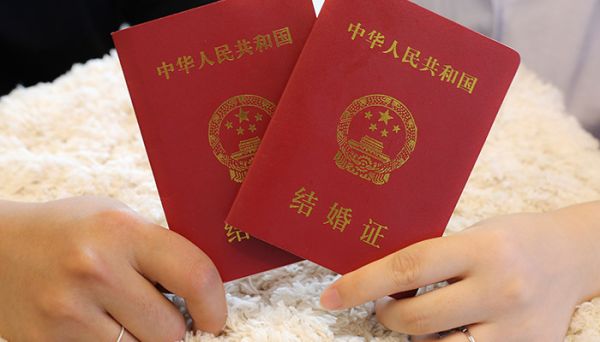 領(lǐng)證官宣發(fā)朋友圈的句子 領(lǐng)證官宣發(fā)朋友圈的句子有哪些